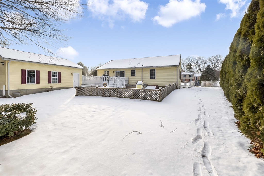 10 Daves Way Dudley, MA 01571 - Photo 7 of 40