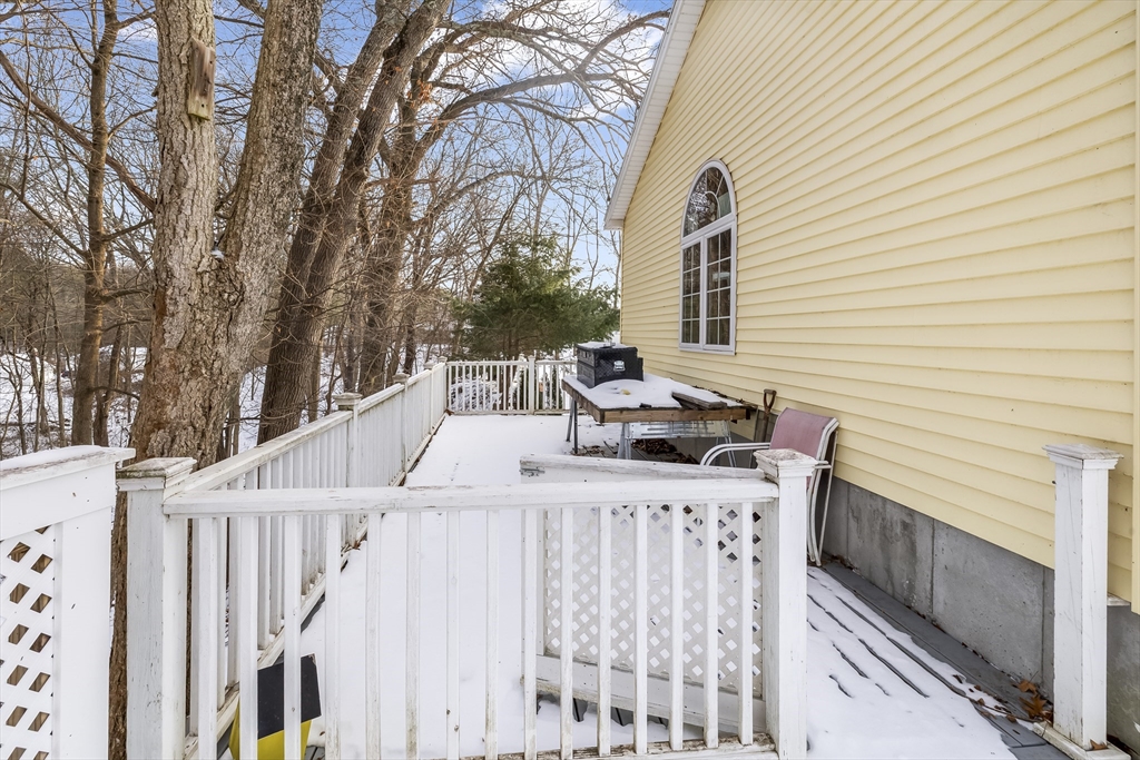 10 Daves Way Dudley, MA 01571 - Photo 8 of 40