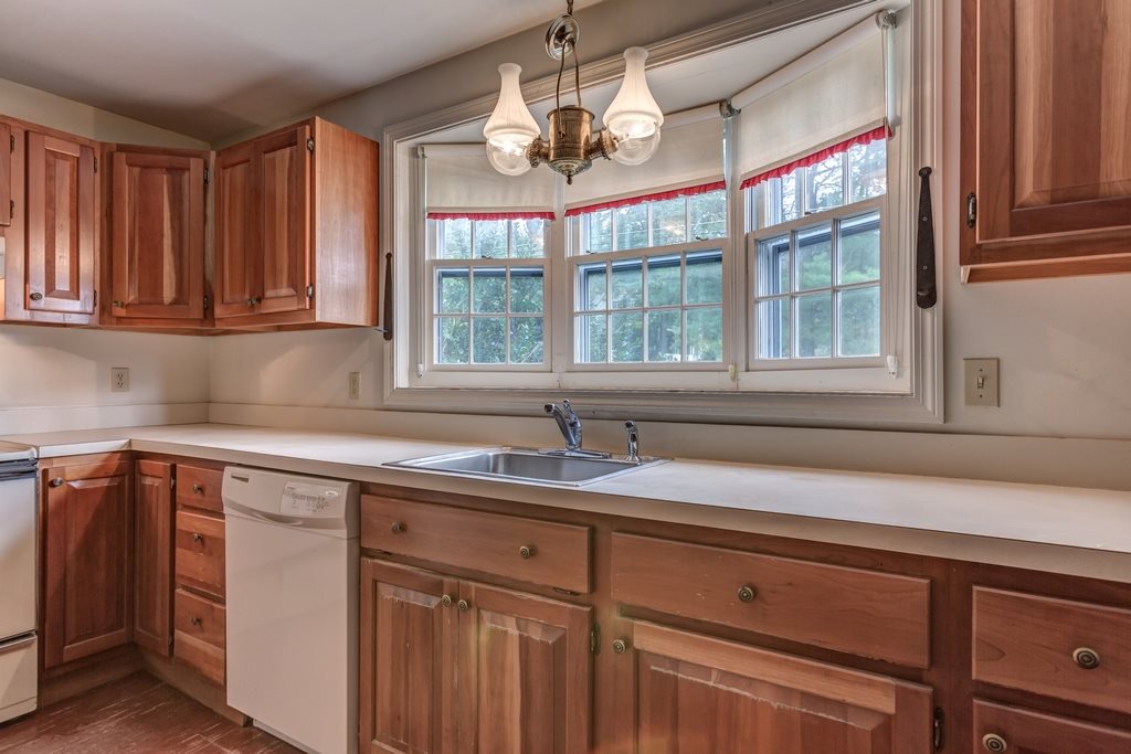 59 Kendall Hill Road Mont Vernon, NH 03057 - Photo 8 of 40 Gallery Image 8