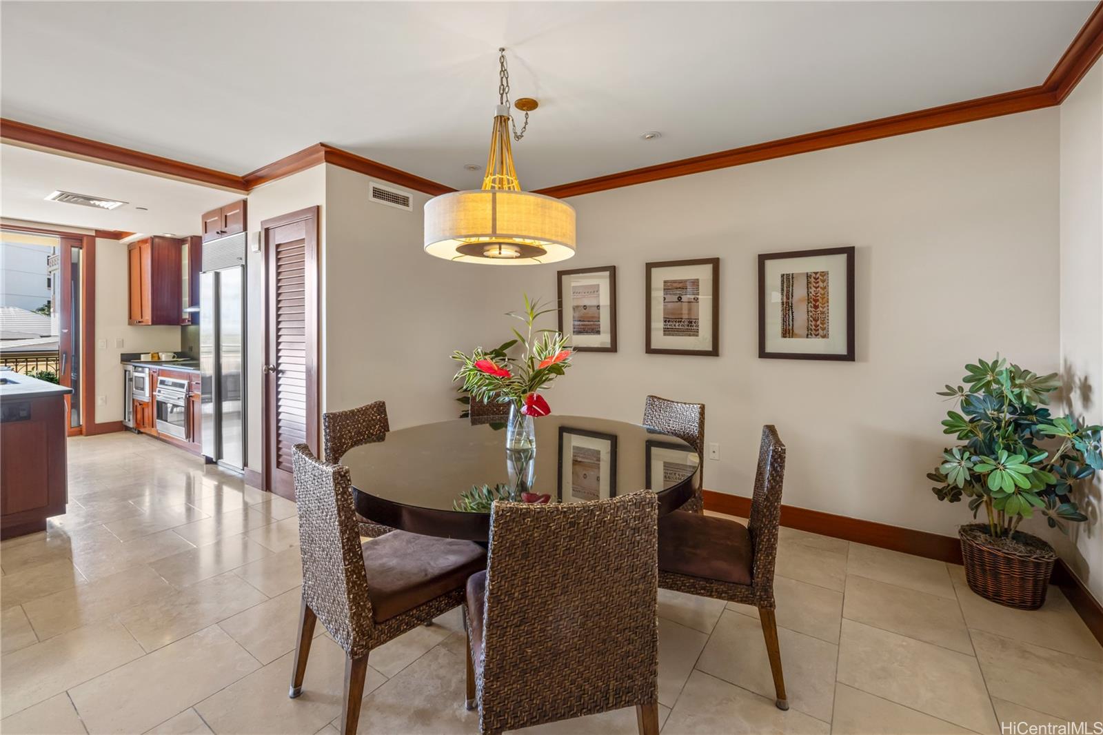 92-104 Waialii Place, Unit O202 Kapolei, HI 96707 - Photo 13 of 25 a dining room with furniture and window