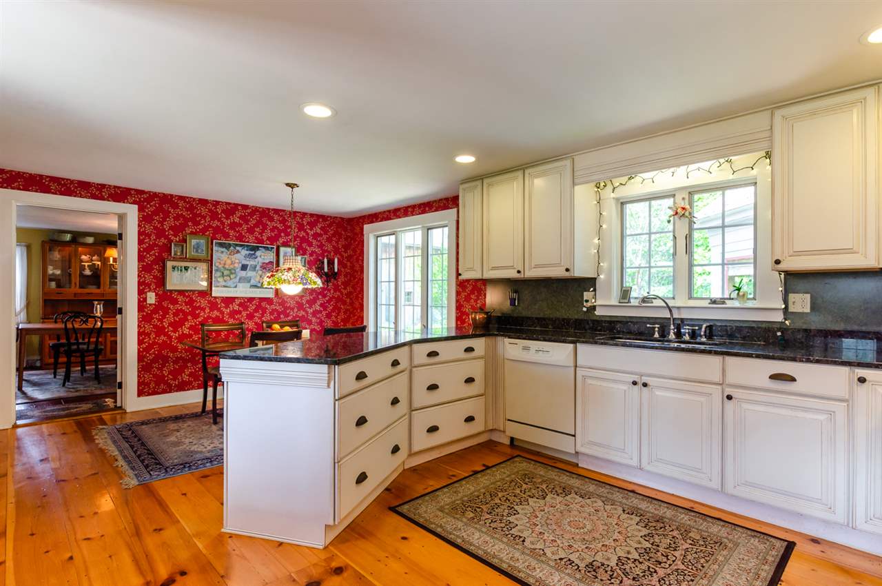 114 Horace Greeley Road Amherst, NH 03031 - Photo 18 of 40
