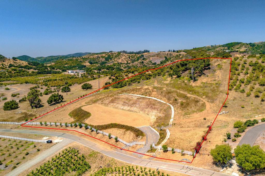 44867 Vía Horca Temecula, CA 92590 - Photo 5 of 30 a view of an ocean