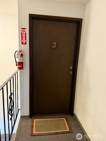 a view of utility room