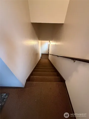 $1,950 | 2209 Colby Avenue, Unit 3, Everett, WA 98201