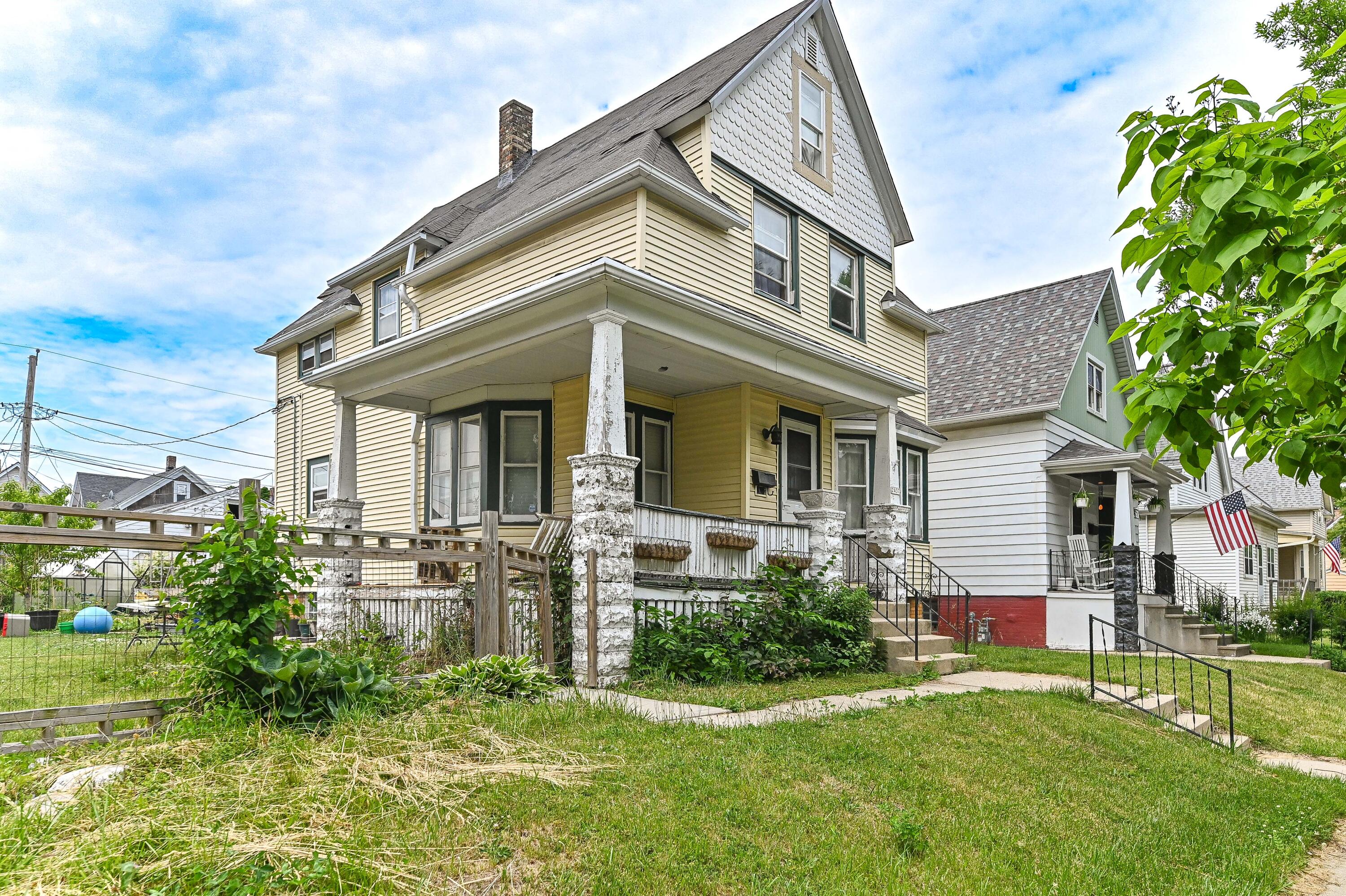 2437 South 29th Street Milwaukee, WI 53215 - Photo 22 of 28 Exterior