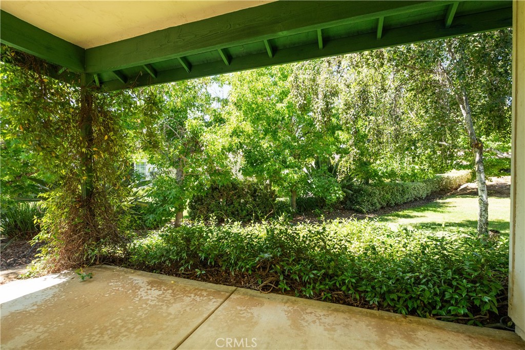 1425 Surrey Heights Fallbrook, CA 92028 - Photo 27 of 36 Patio off the primary bedroom