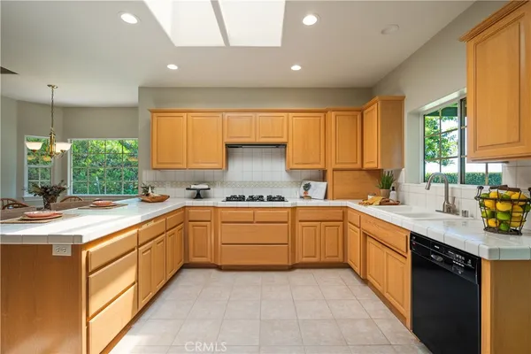 $889,500 | 1425 Surrey Heights, Fallbrook, CA 92028