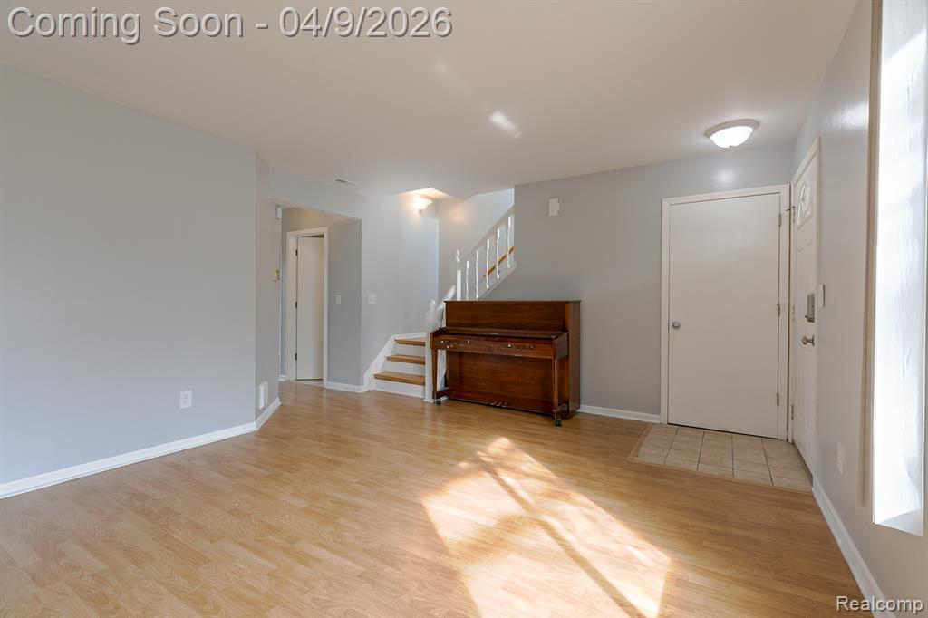 1654 River View Drive Rochester, MI 48309 - Photo 4 of 25