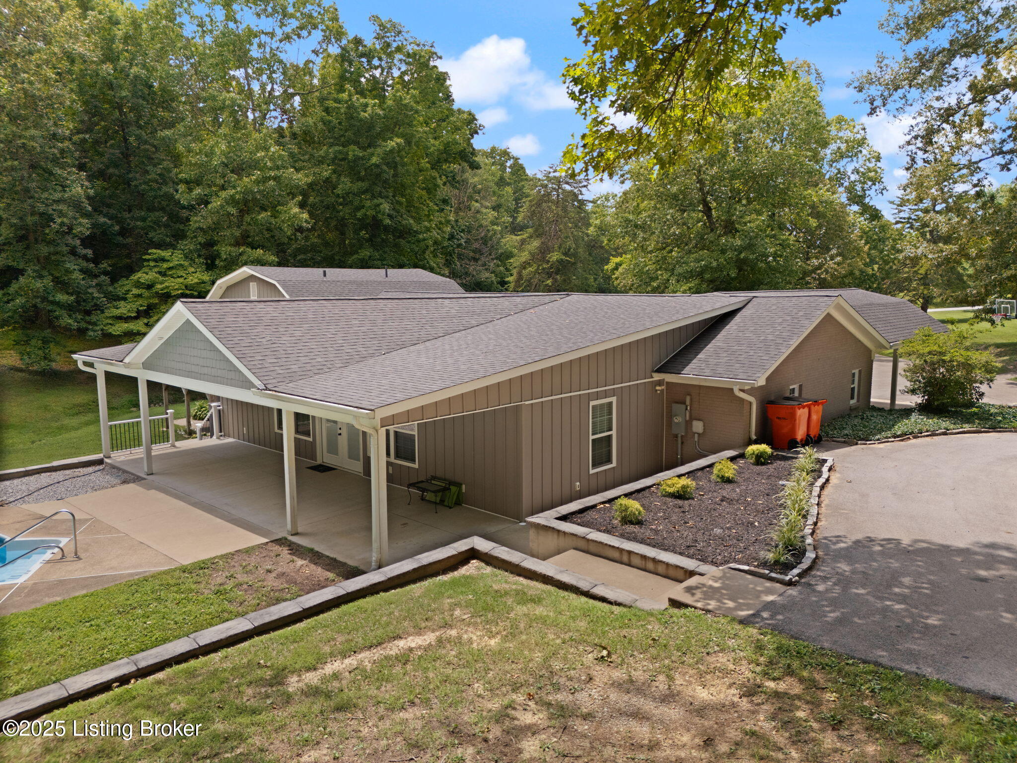 757 Bates Road Elizabethtown, KY 42701 - Photo 78 of 103 78-web-or-mls-DJI_20250802142335_0218_D