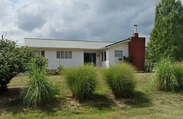 $165,000 | 12094 Gay Street, Adelphi, OH 43101