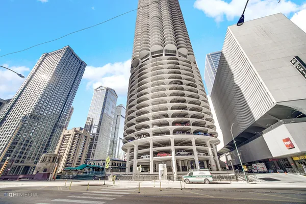 $2,300 | 300 North State Street, Unit 3909, Chicago, IL 60654