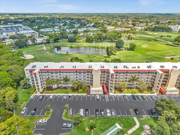 $169,900 | 3959 Via Poinciana, Unit 104, Lake Worth, FL 33467