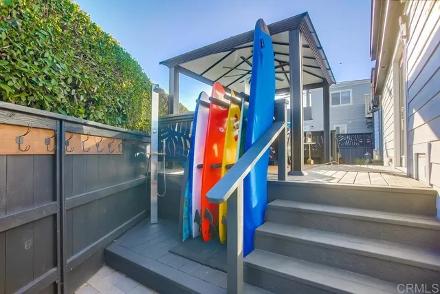 a view of house with outdoor seating