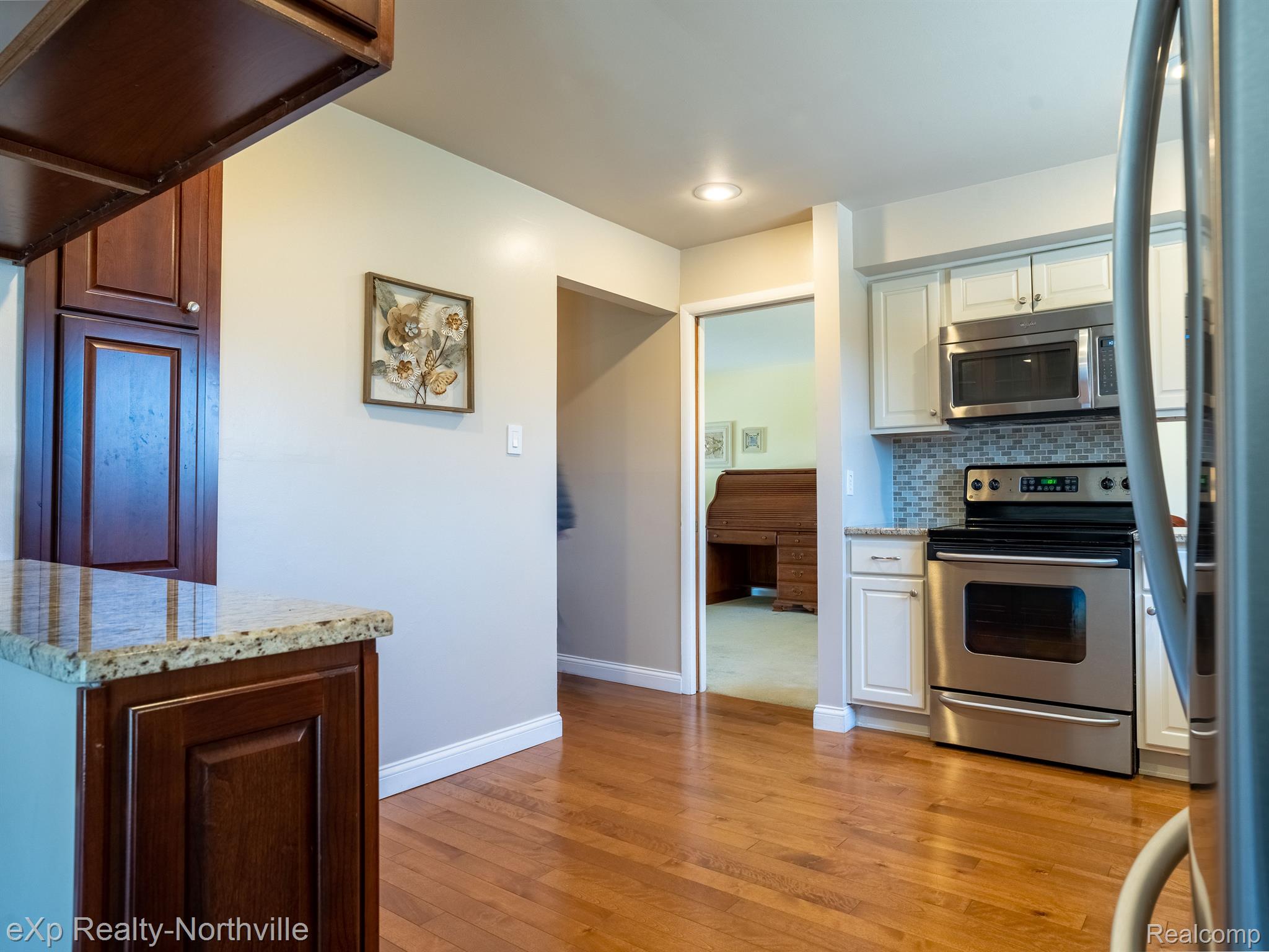 16424 Riverside Drive Livonia, MI 48154 - Photo 18 of 57 Gallery Image 18