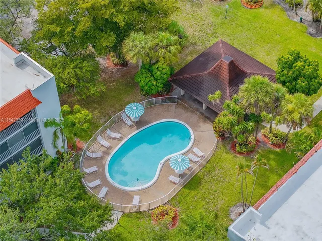 $1,650 | 3581 Inverrary Drive, Unit 308, Lauderhill, FL 33319