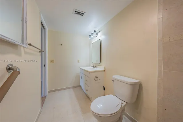 $1,650 | 3581 Inverrary Drive, Unit 308, Lauderhill, FL 33319