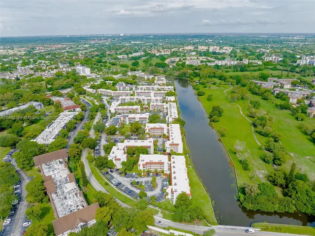 $1,650 | 3581 Inverrary Drive, Unit 308, Lauderhill, FL 33319