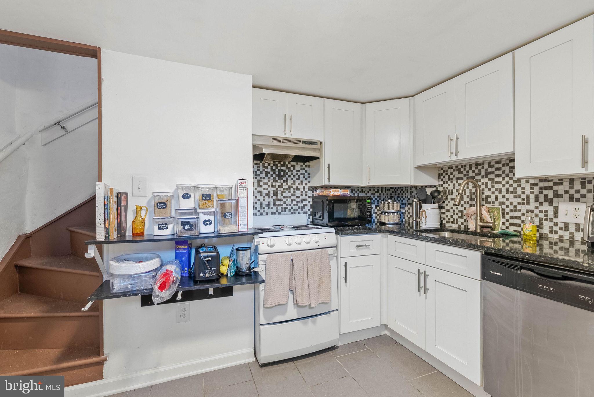 1037 Crease Street Philadelphia, PA 19125 - Photo 6 of 37