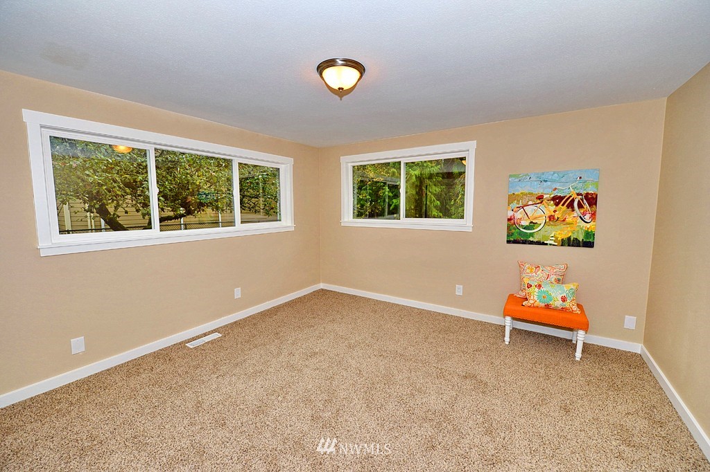 125 244th Street Southwest Bothell, WA 98021 - Photo 12 of 23