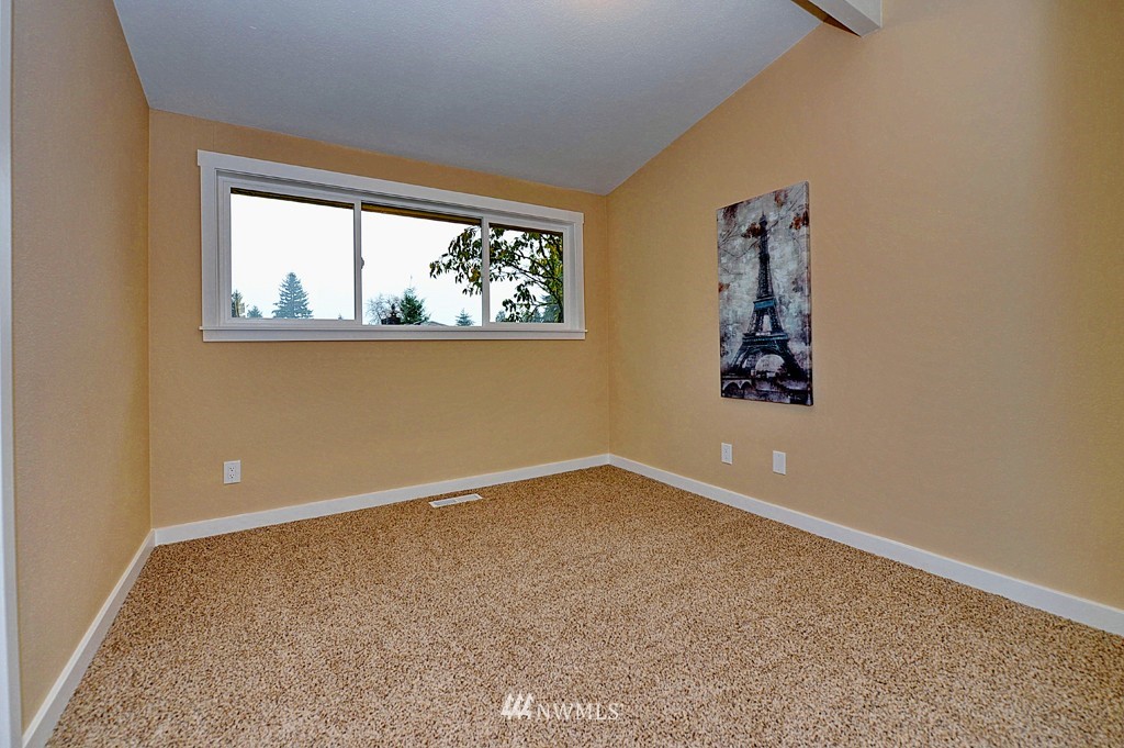 125 244th Street Southwest Bothell, WA 98021 - Photo 13 of 23