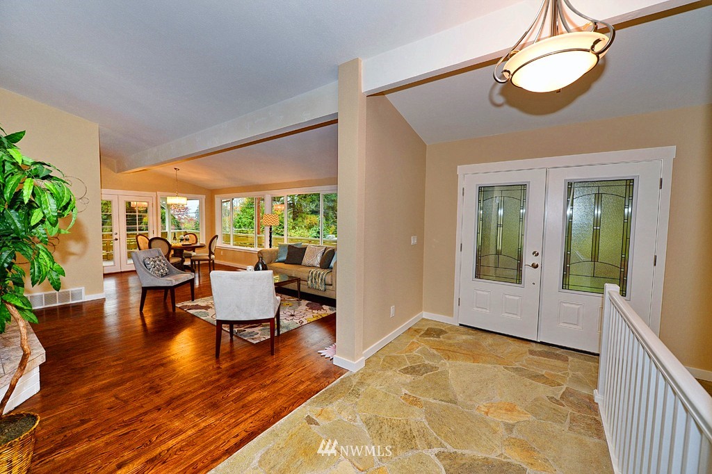 125 244th Street Southwest Bothell, WA 98021 - Photo 6 of 23