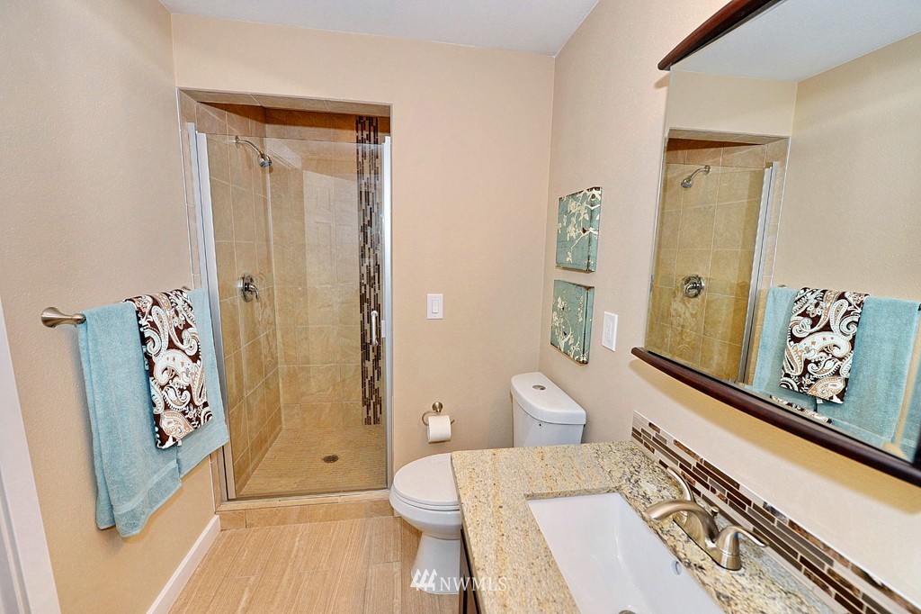125 244th Street Southwest Bothell, WA 98021 - Photo 10 of 23