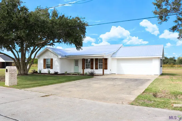 $187,500 | 239 East 26th Place, Larose, LA 70373
