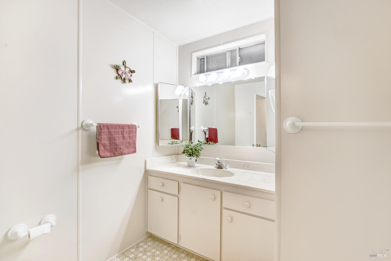40 Westgate Circle Santa Rosa, CA 95401 - Photo 13 of 23
