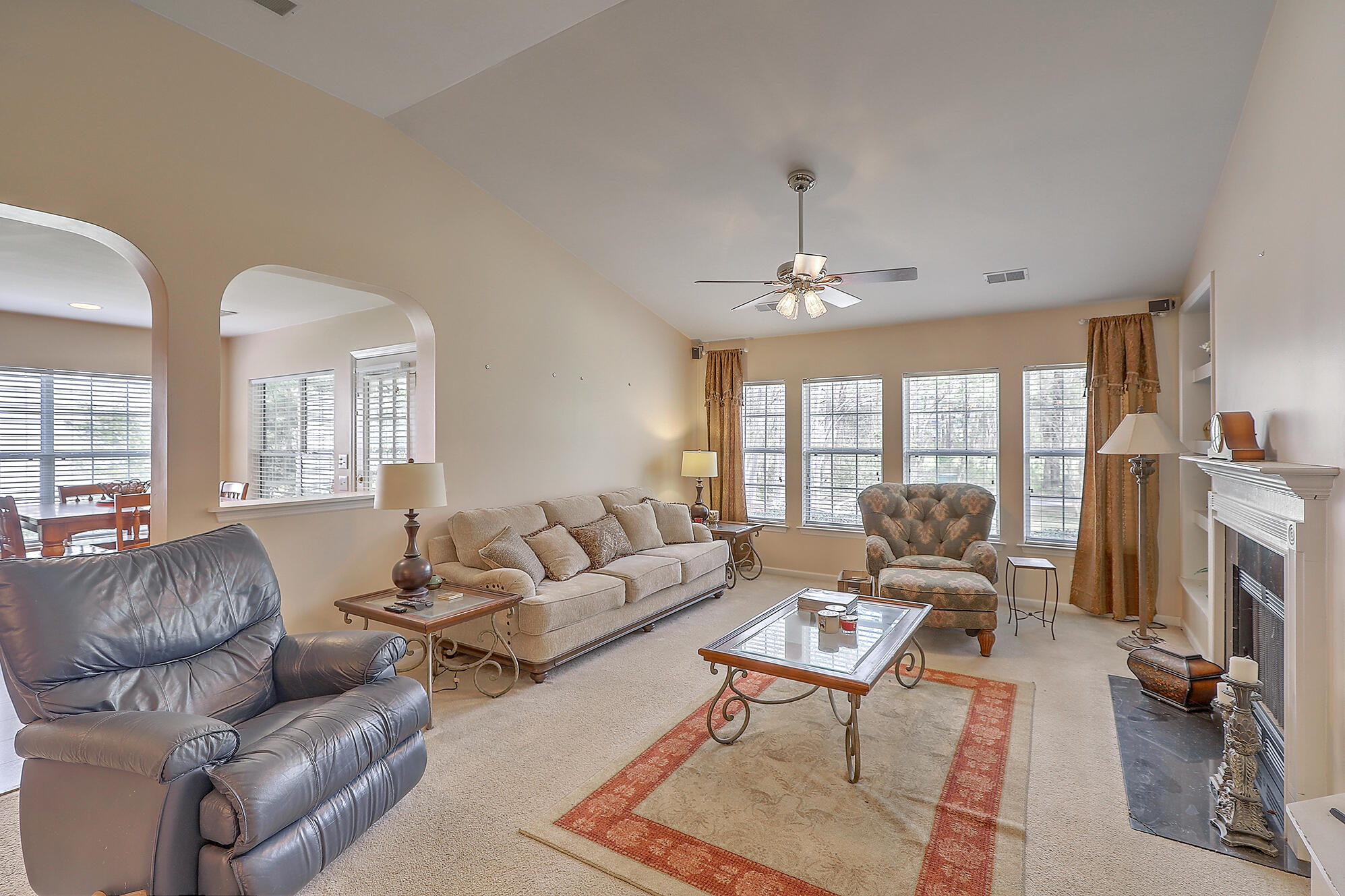 607 Pointe Of Oaks Road Summerville, SC 29485 - Photo 9 of 38 IMG_4871_2_3_4_5_6_7