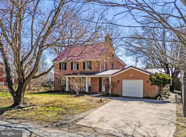 $880,000 | 22 Fairmont Avenue, Shepherdstown, WV 25443