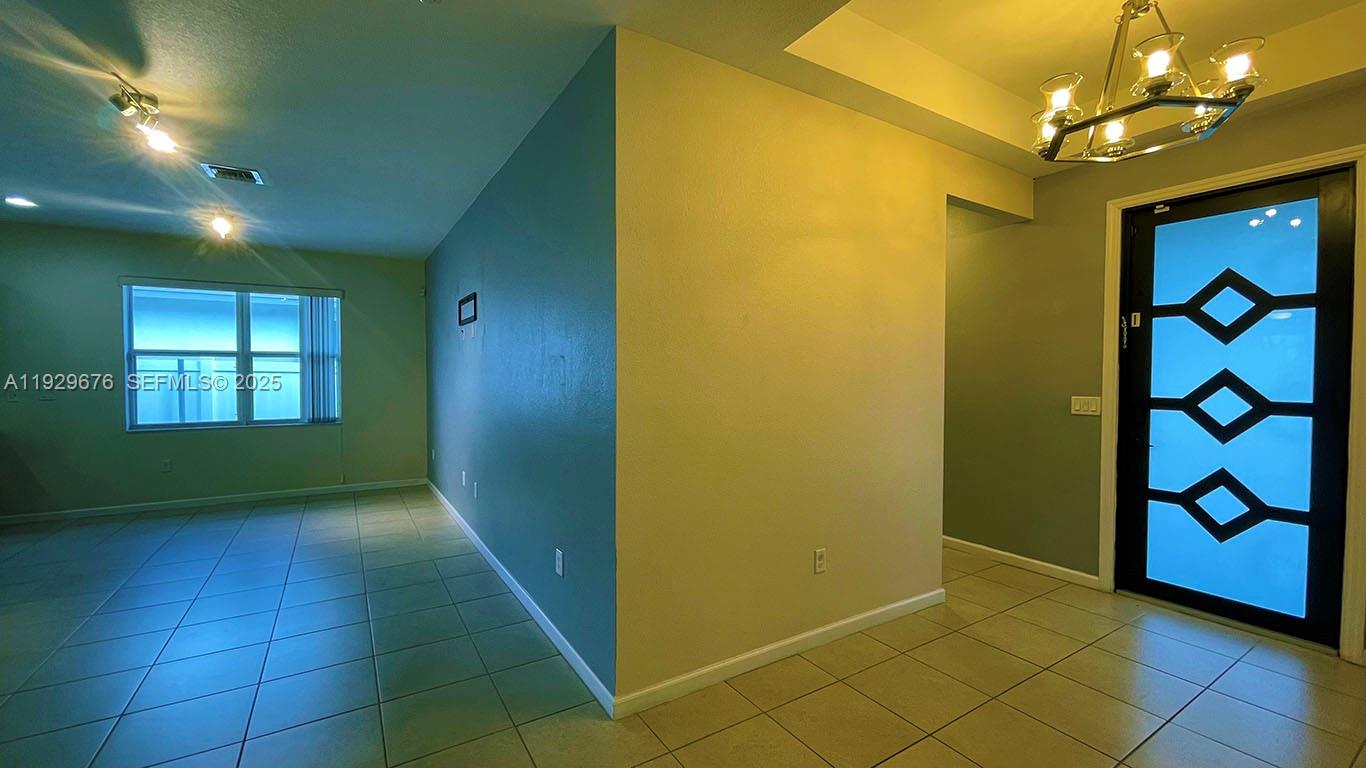 22912 Southwest 115th Court Miami, FL 33170 - Photo 6 of 29