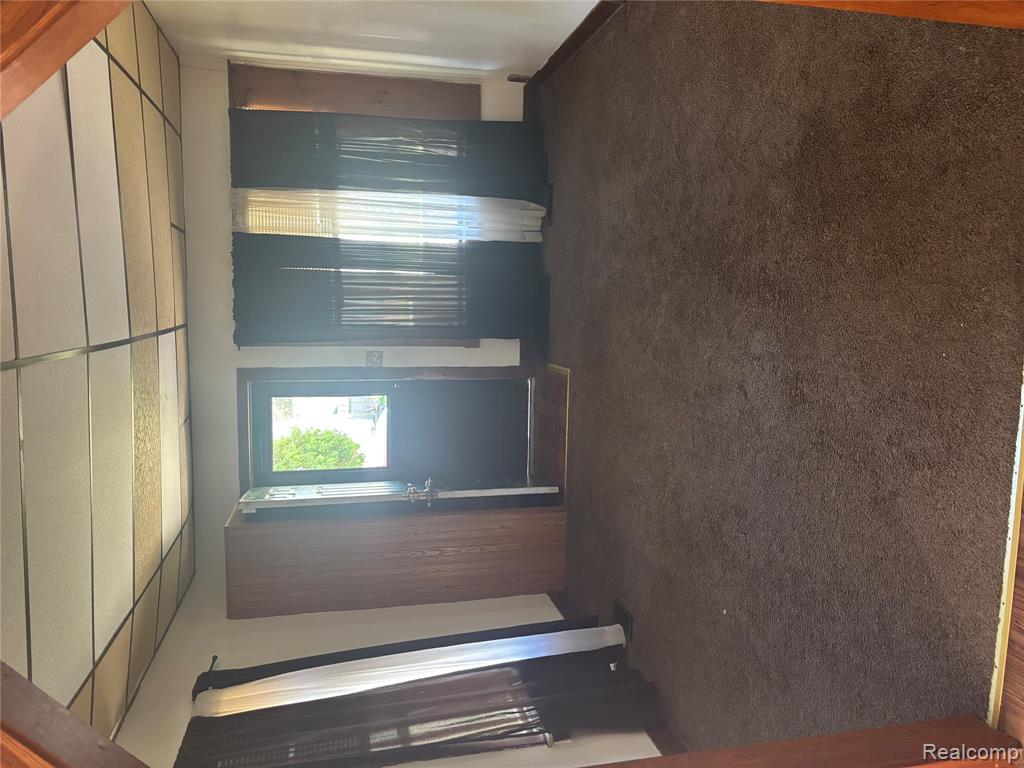 1122 Simcoe Avenue Flint, MI 48507 - Photo 8 of 21