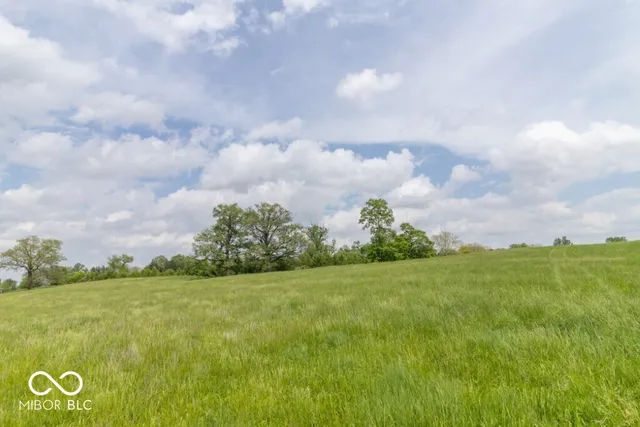 $93,600 | 10 Meadowbrook Drive, New Castle, IN 47362