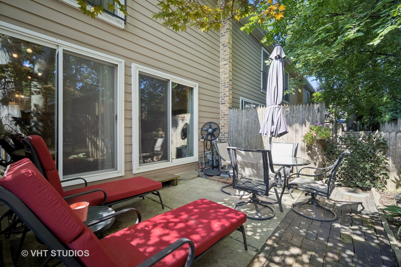 313 Hawthorn Avenue, Unit F Glencoe, IL 60022 - Photo 23 of 27 a outdoor space with patio lots of furniture