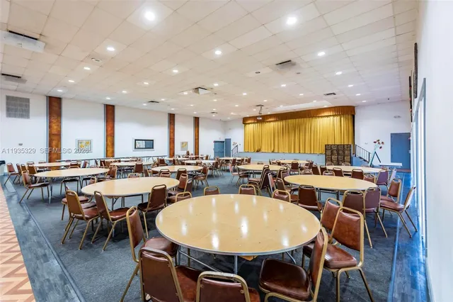 $174,500 | 406 Northwest 68th Avenue, Unit 125, Plantation, FL 33317