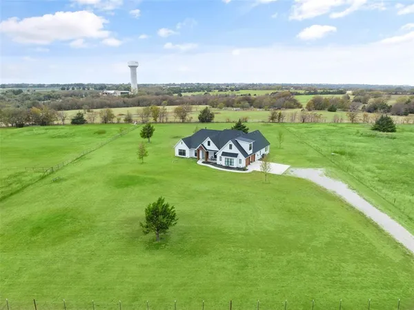 $850,000 | 1267 Willie Vester Road, Van Alstyne, TX 75495