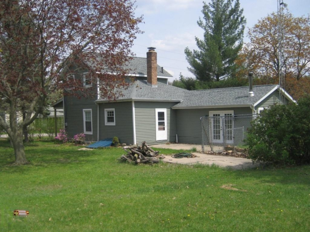 508 South George Street Decatur, MI 49045 - Photo 2 of 24 Back