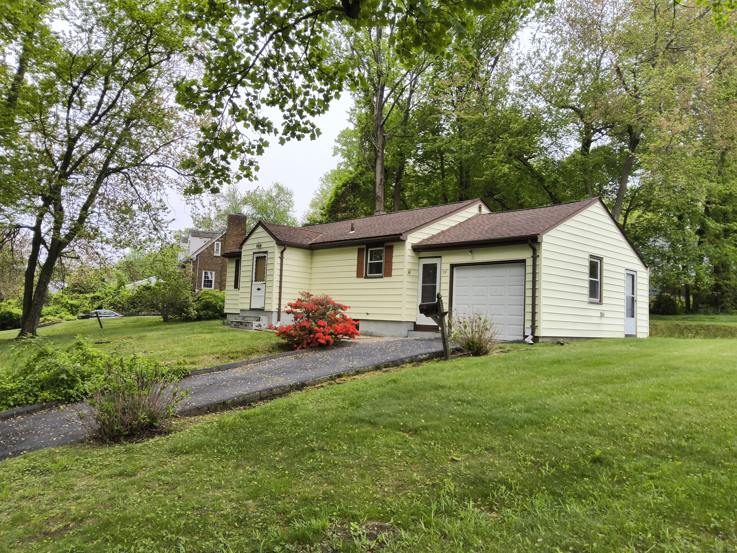 28 Entrance Road Milford, CT 06460 - Photo 1 of 1