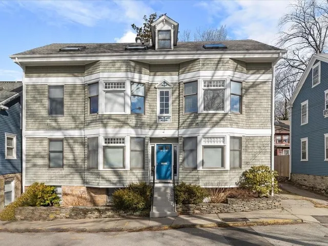 $5,000 | 24 Peary Street, Unit C, Newport, RI 02840