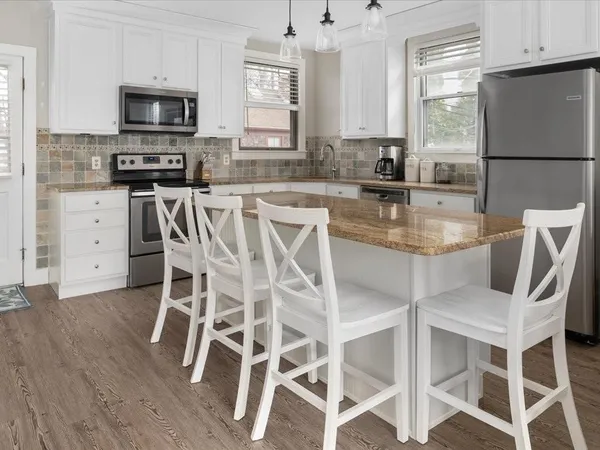 $5,000 | 24 Peary Street, Unit C, Newport, RI 02840