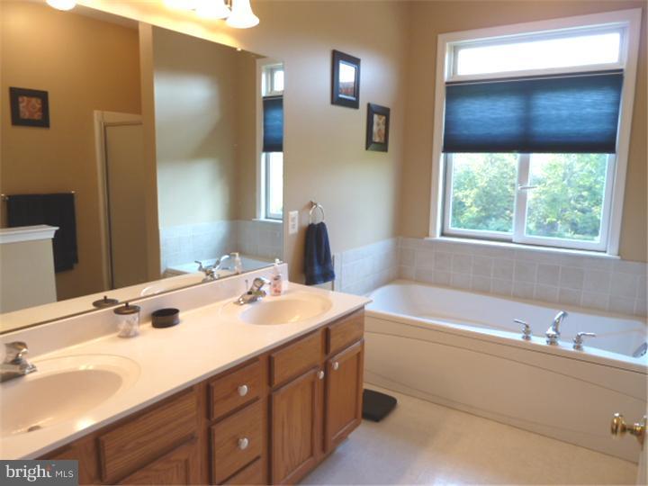 792 Cowpath Road Telford, PA 18969 - Photo 13 of 24 Master Bathroom