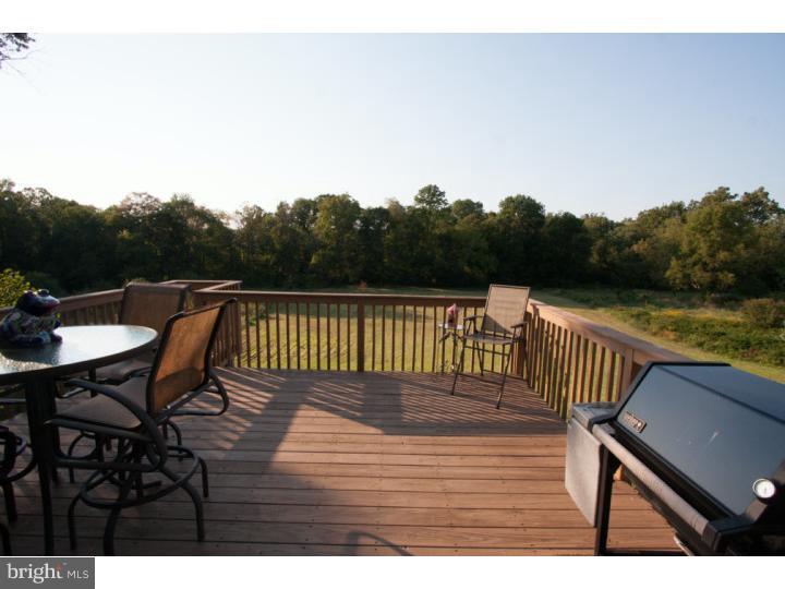 792 Cowpath Road Telford, PA 18969 - Photo 20 of 24 Deck