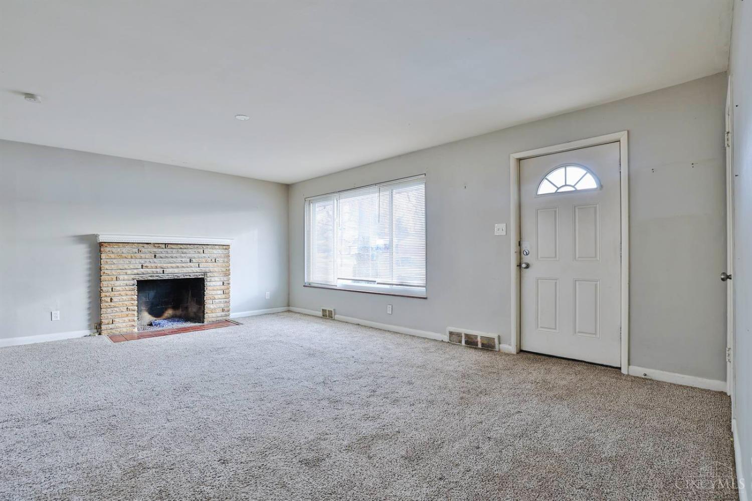 2079 Ebenezer Road Cincinnati, OH 45233 - Photo 5 of 33