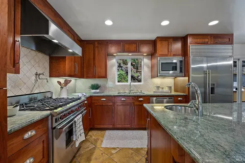 $2,300,000 | 444 The Alameda, San Anselmo, CA 94960