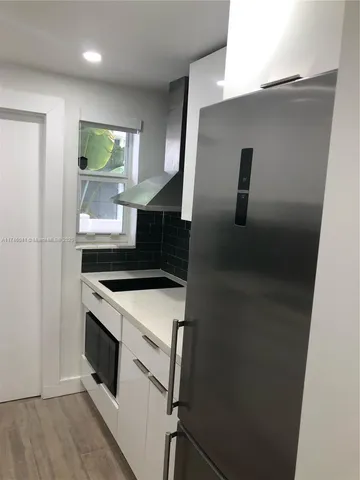 $1,850 | 944 Meridian Avenue, Unit 5, Miami Beach, FL 33139