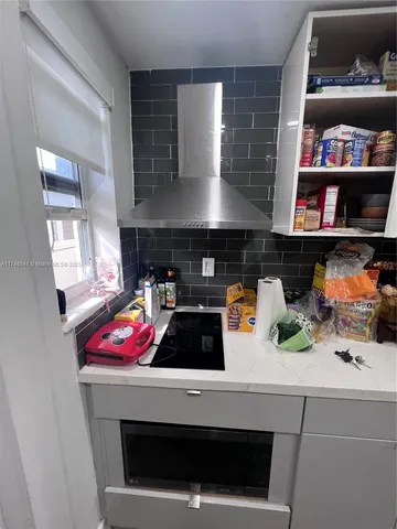 $1,850 | 944 Meridian Avenue, Unit 5, Miami Beach, FL 33139