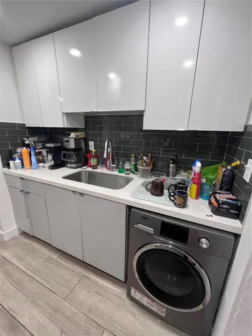 $1,850 | 944 Meridian Avenue, Unit 5, Miami Beach, FL 33139