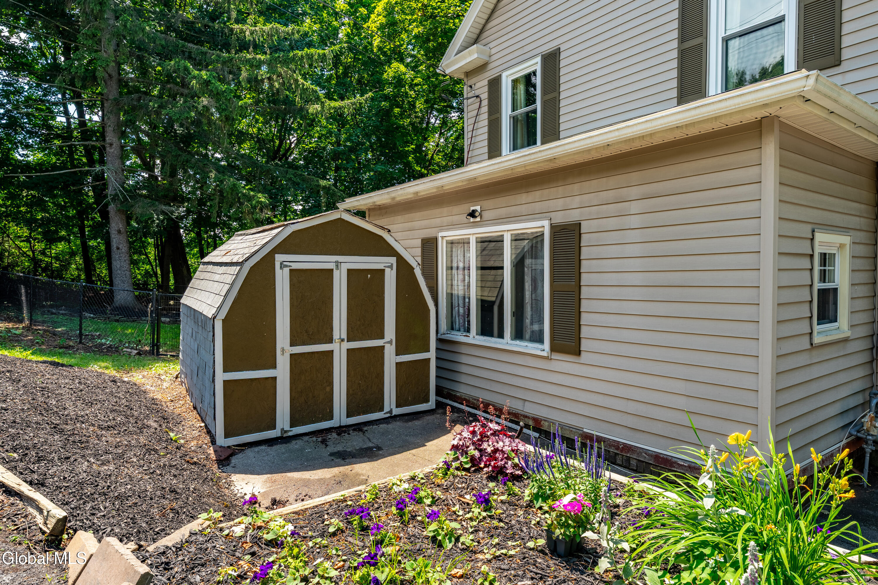 1117 Balltown Road Niskayuna, NY 12309 - Photo 7 of 39 DSC03247-HDR