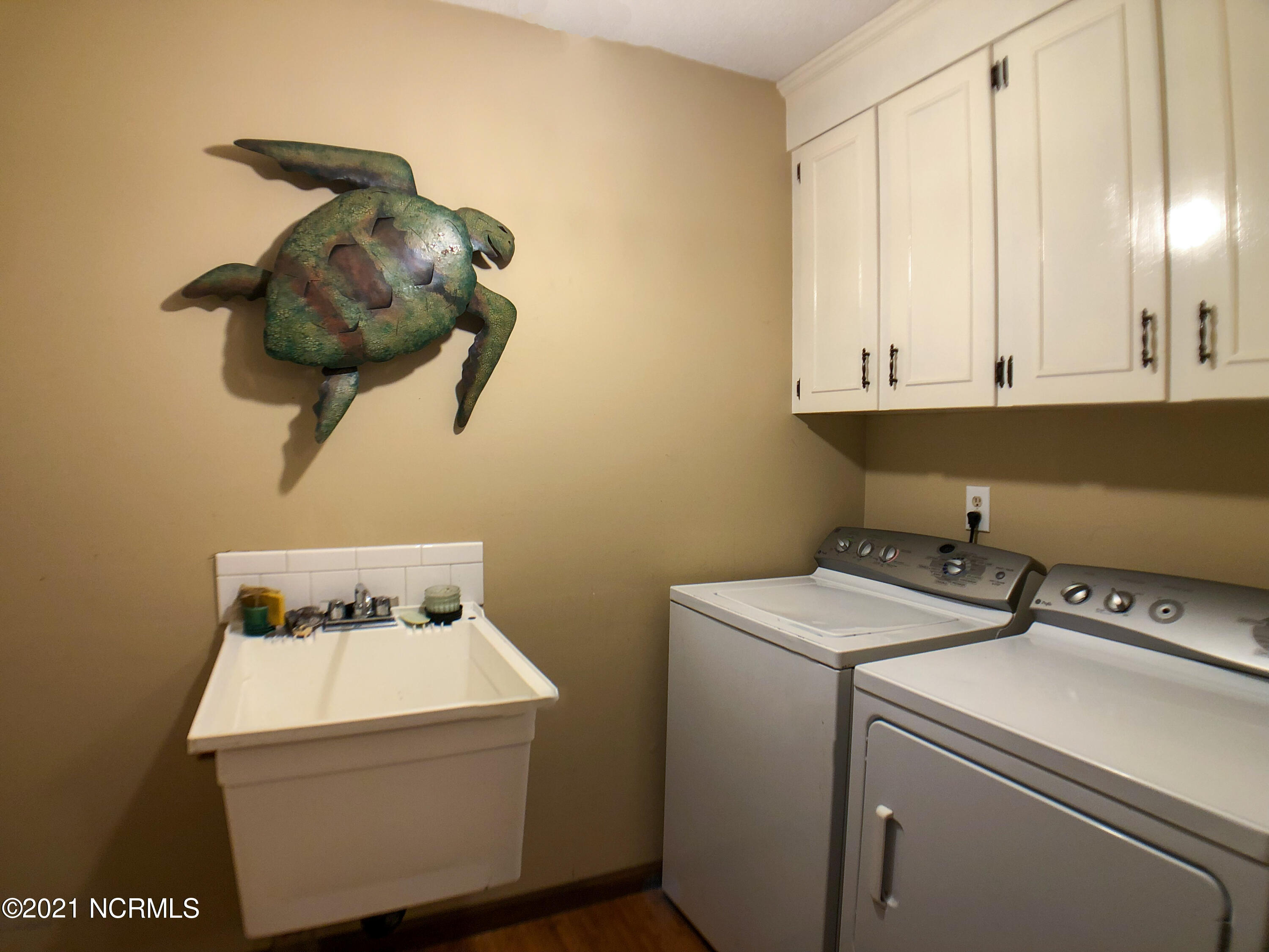 1020 Fillmore Road Southport, NC 28461 - Photo 9 of 22 Laundry