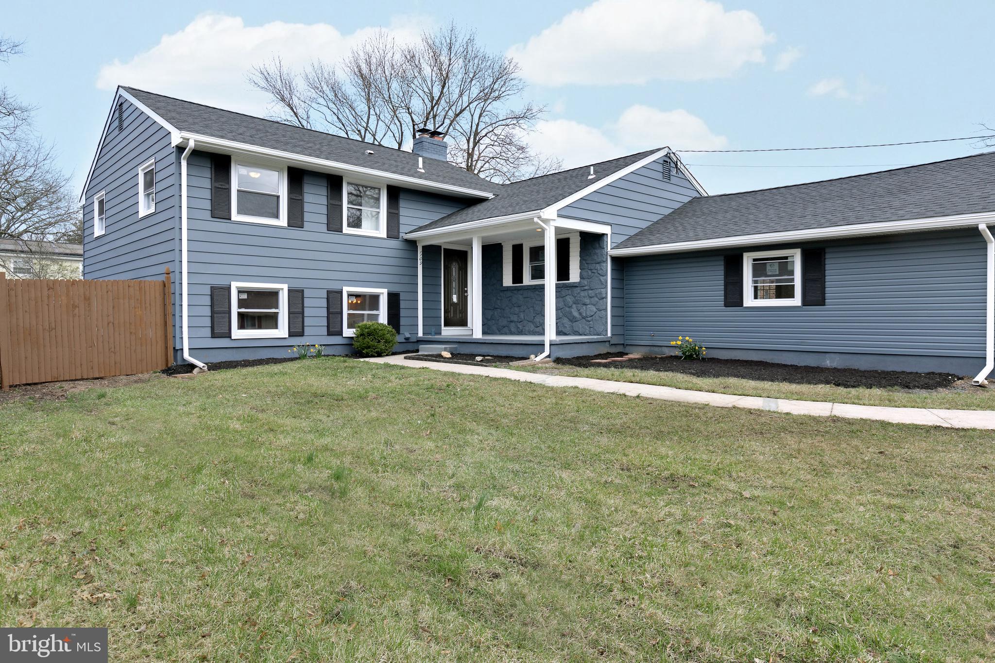1109 York Road Cherry Hill, NJ 08034 - Photo 2 of 39 Side view of front